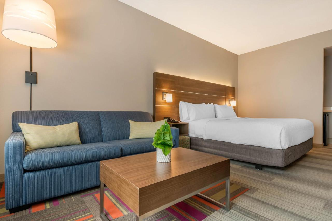 Holiday Inn Express & Suites - Moundsville By Ihg Exterior photo