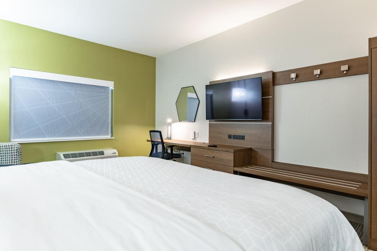 Holiday Inn Express & Suites - Moundsville By Ihg Exterior photo